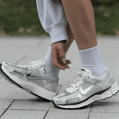 NIKE ZOOM VOMERO V5 (OFERTA)